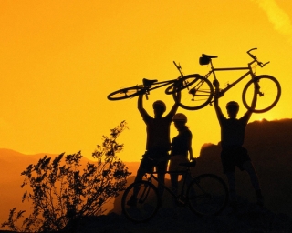  山地自行车探险 